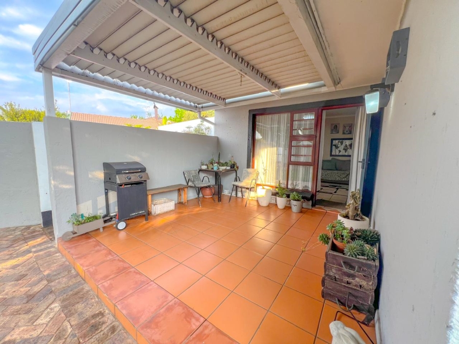 2 Bedroom Property for Sale in Vaalpark Free State
